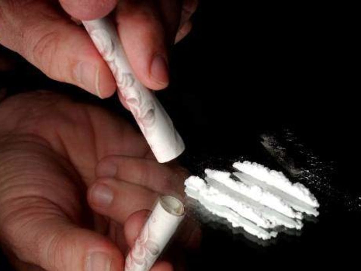 10 Signs Of The Behavior Of A Cocaine Addict | Cocaine Addict